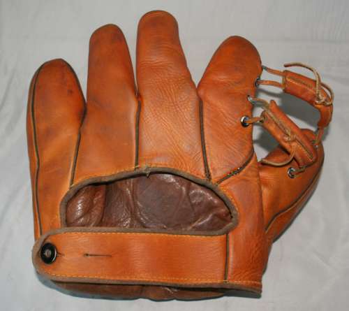 Whitlow Wyatt OK 758 Back